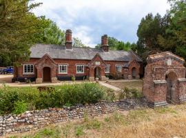 The Georgian - Norfolk Cottage Agency，位于东迪勒姆的酒店