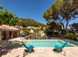 Maison de 3 chambres avec vue sur la ville piscine privee et jardin clos a Auriol，位于Auriol的度假屋