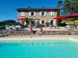 Room lover Les Chaizes，位于Saint-Romain-Lachalm的酒店