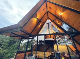 Woodland Cabins，位于Santa Ana Jilotzingo的酒店