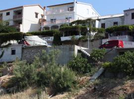 Apartment Zubovici 6394d，位于祖波维奇的酒店