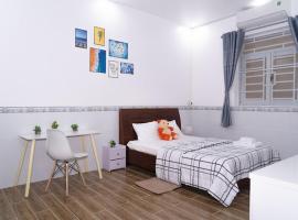 Nina homestay P6，位于Ấp Mỹ Qứi的民宿