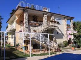 Apartments with swimming pool Valbandon, Fazana - 7257