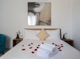 Marina Studios，位于科斯皮夸的自助式住宿