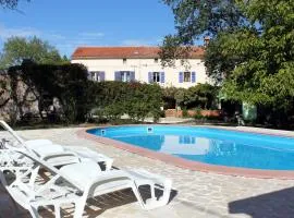 Family friendly house with a swimming pool Valtura, Pula - 7325