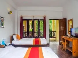Hotel Chitwan Park Village