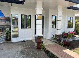 Davao Transient Villa with 24hrs security guard BBQ Grill , Free Parking and Wifi，位于达沃市的酒店