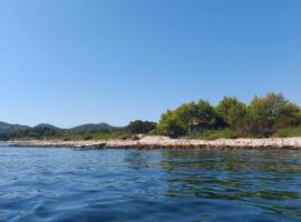 Secluded fisherman's cottage Krknata, Dugi otok - 8150，位于Zaglav的酒店