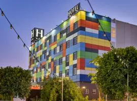 里斯卡尔斯考特而酒店