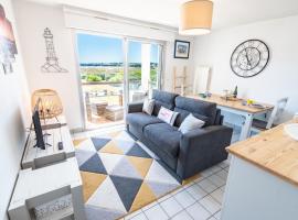 Appart' Cosy et balcon Face &agrave; l'Oc&eacute;an par Groom*，位于吉代勒的Spa酒店