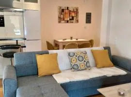 Stylish -Modern Apartment heart of Marousi