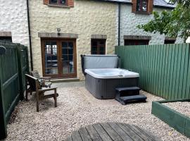 Cottage With Hot Tub in Pembrokeshire，位于哈佛威斯特的酒店
