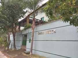 Casa verde，位于贝洛奥里藏特阿拉木比克卡查卡利亚附近的酒店