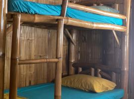 RUSTIQUE RUE Mabini - Hostel，位于八打雁的青旅