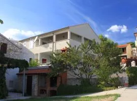 Apartment Milna 8896b