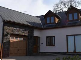 Captivating 4-Bed House in west Wales，位于Pencader的乡村别墅