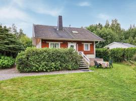 3 Bedroom Amazing Home In Munkedal，位于蒙克达尔的酒店