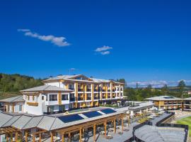 Wine & SPA Hotel Chukara，位于特里亚夫纳的带停车场的酒店