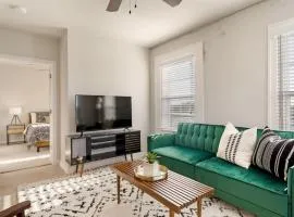 Chic Downtown Waco Apartment