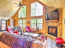 Murphy Mtn Retreat Wraparound Deck and Hot Tub，位于墨菲的酒店