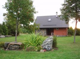 普瑞丽假日农场，位于Sõru的酒店