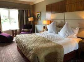 Hotel Lake View Resort，位于比姆塔尔的酒店
