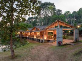 Estate Stay - Riverside Coffee，位于西达普尔的酒店