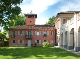 Villa Fiorita，位于Castello di Annone的带停车场的酒店