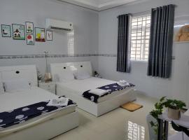 Nina homestay P3，位于Ấp Mỹ Qứi的度假短租房