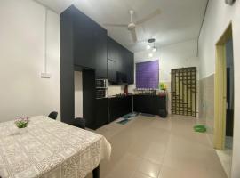 Farnira Exclusive Homestay，位于Kampung Raja的酒店