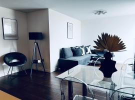 2 Bedroom Penthouse Birmingham，位于伯明翰Saint Martin in the Bull Ring附近的酒店