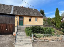 Landhaus inklusive Parkplatz，位于肖顿的酒店