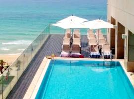 7 Hotel Apartment Short Time TLV BAT YAM，位于巴特亚姆的酒店