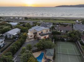 Kapiti Getaway - Paraparaumu Beach Rental，位于帕拉帕拉乌姆海滩的度假屋