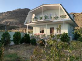 The LAKE HOUSE，位于Shorzha的酒店