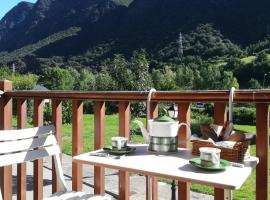 Cases Roses，位于Escaló的酒店