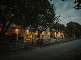 Vicarage Farm Cottages，位于泰德斯韦尔的酒店