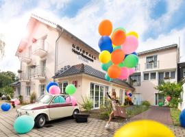 Kristallhotel Fettehenne，位于勒沃库森的酒店