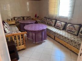 2 Zimmer Wohnung Corniche Nador Sidi Ali- am Meer & Wifi，位于纳祖尔的酒店