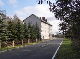 Ośrodek Wypoczynkowy "Hotel Korona"，位于Mostowice的度假村