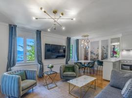 Soft Glam 1-bedroom appt - Lake & Mountain View，位于TerritetMusée National Suisse de l'audiovisuel附近的酒店