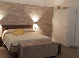 Casa Rosamari - su Lago di Posta Fibreno, Appartamento con camino，位于Posta Fibreno的酒店