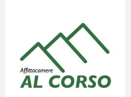 Al Corso，位于蒙特拉的旅馆