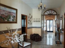 La Plazuela, casa andaluza con patio.，位于蒙托罗的公寓