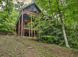Deer Haven Cabin 5 Mi to Dtwn Blue Ridge!，位于蓝岭的酒店