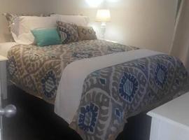 Negril Condo by the Beach Apt. 194 Point Village，位于尼格瑞尔的酒店