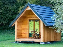 Glamping Logar，位于卢斯的酒店