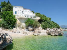 Seaside holiday house Zaostrog, Makarska - 15623，位于泽斯特拉格的酒店