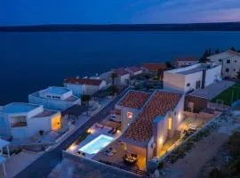 Seaside luxury villa with a swimming pool Posedarje, Novigrad - 15961