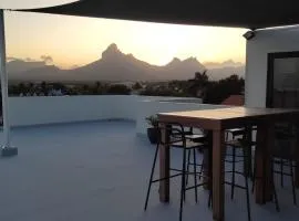 Superbe appartement avec vue mer et montagnes.